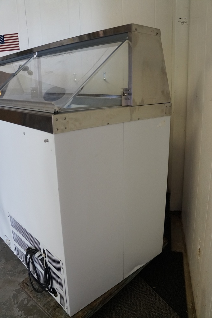 Norlake 69" Ice Cream Dipping Cabinet